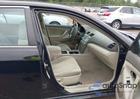 2009 Toyota Camry z USA, uszkodzony, nr VIN 4T4BE46K69R079708